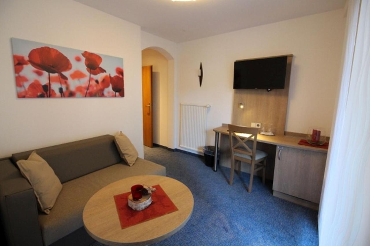 Hotel Garni Cafe Raepple Bad Peterstal-Griesbach Bagian luar foto