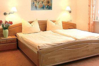 Hotel Garni Cafe Raepple Bad Peterstal-Griesbach Bagian luar foto